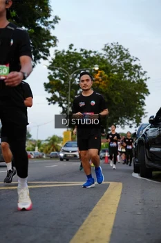Runner Photo 4196380