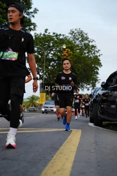 Runner Photo 4196382