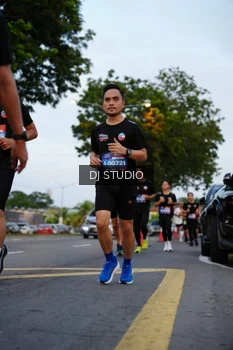 Runner Photo 4196386
