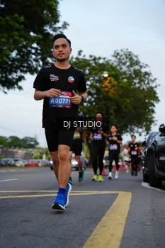 Runner Photo 4196388