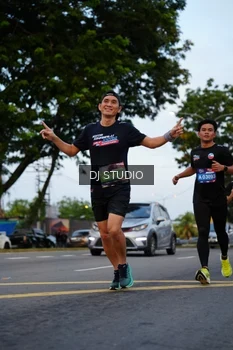 Runner Photo 4196394