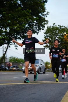 Runner Photo 4196395