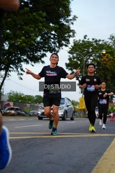 Runner Photo 4196396
