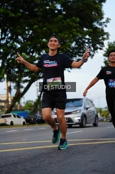 Runner Photo 4196399