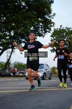 Runner Photo 4196400