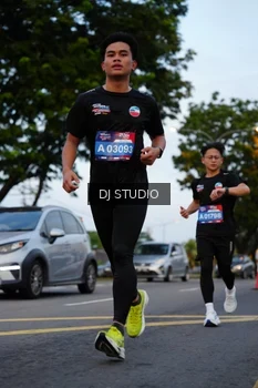Runner Photo 4196406