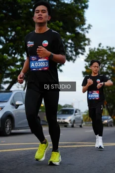 Runner Photo 4196407