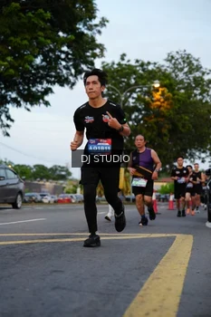 Runner Photo 4196421
