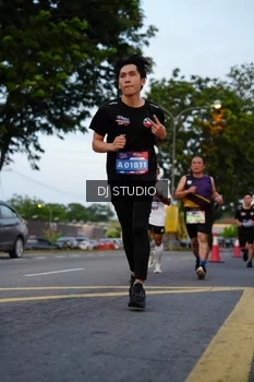 Runner Photo 4196423