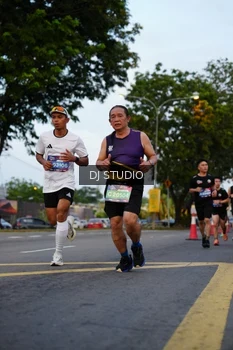 Runner Photo 4196430