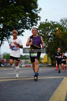 Runner Photo 4196433