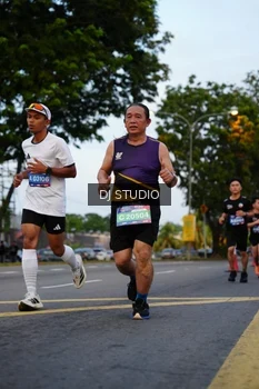 Runner Photo 4196437