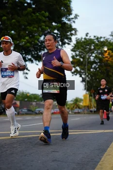 Runner Photo 4196438