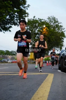 Runner Photo 4196487