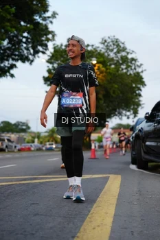 Runner Photo 4196495