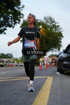 Runner Photo 4196497