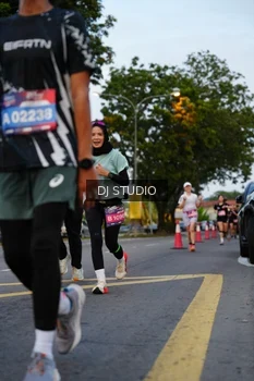 Runner Photo 4196500