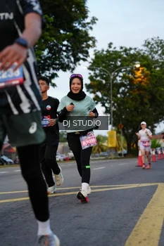 Runner Photo 4196502