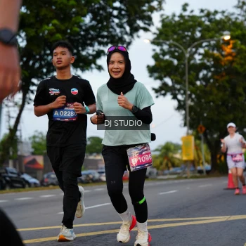 Runner Photo 4196504