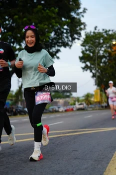 Runner Photo 4196512