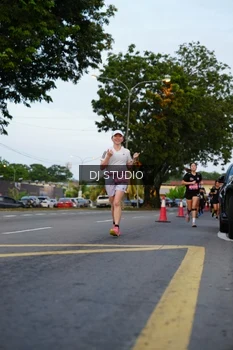 Runner Photo 4196515