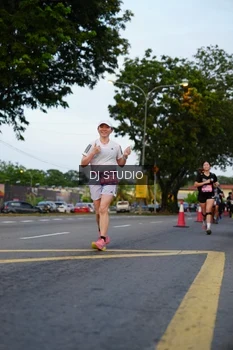 Runner Photo 4196519