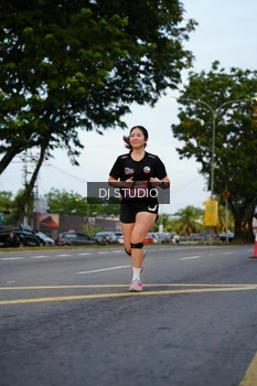 Runner Photo 4196543