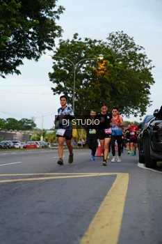 Runner Photo 4196558