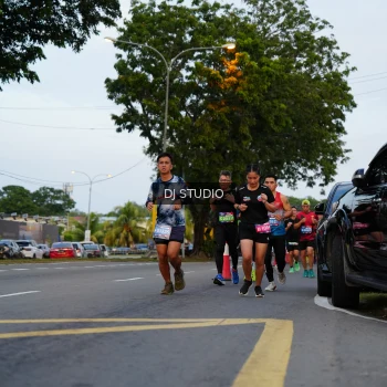 Runner Photo 4196559