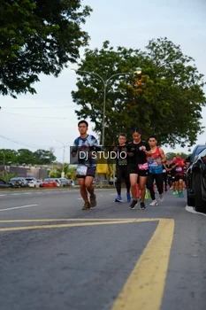 Runner Photo 4196560
