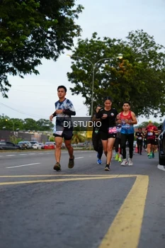 Runner Photo 4196563