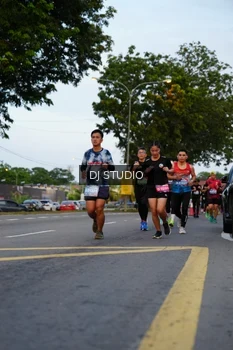 Runner Photo 4196565