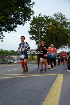Runner Photo 4196567