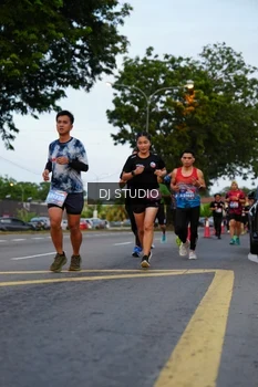 Runner Photo 4196568