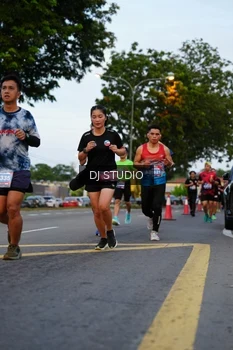 Runner Photo 4196576