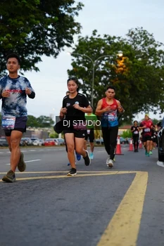 Runner Photo 4196577