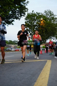 Runner Photo 4196580
