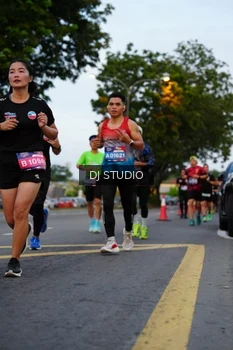 Runner Photo 4196588