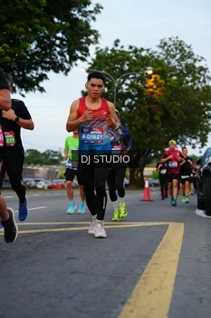 Runner Photo 4196589