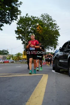 Runner Photo 4196607