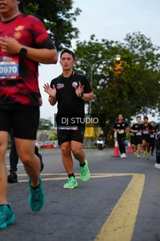 Runner Photo 4196622