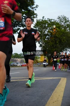 Runner Photo 4196626