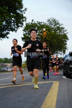 Runner Photo 4196646