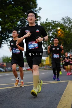 Runner Photo 4196647