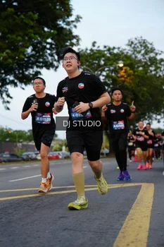 Runner Photo 4196648