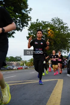 Runner Photo 4196651
