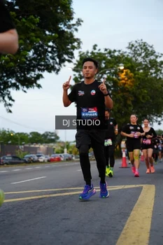 Runner Photo 4196654