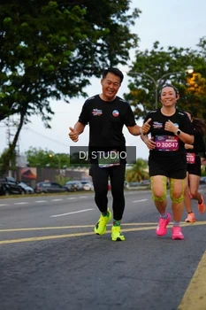 Runner Photo 4196671
