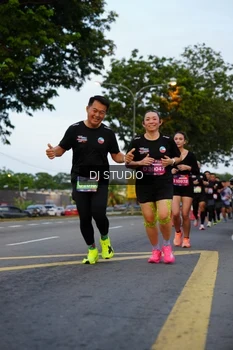 Runner Photo 4196673