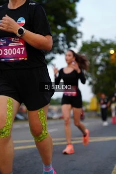 Runner Photo 4196685